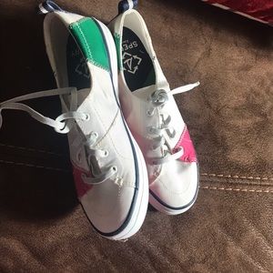 Women’s Sperry  sneakers SZ. 7